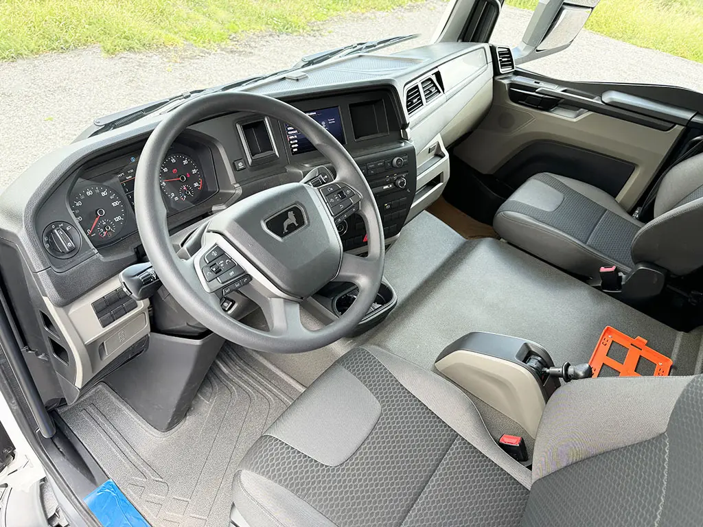 MAN TGM 18.250 BB CH 4x4 Refrigerated Box Truck