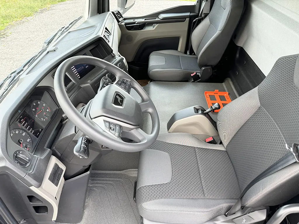 MAN TGM 18.250 BB CH 4x4 Refrigerated Box Truck 8