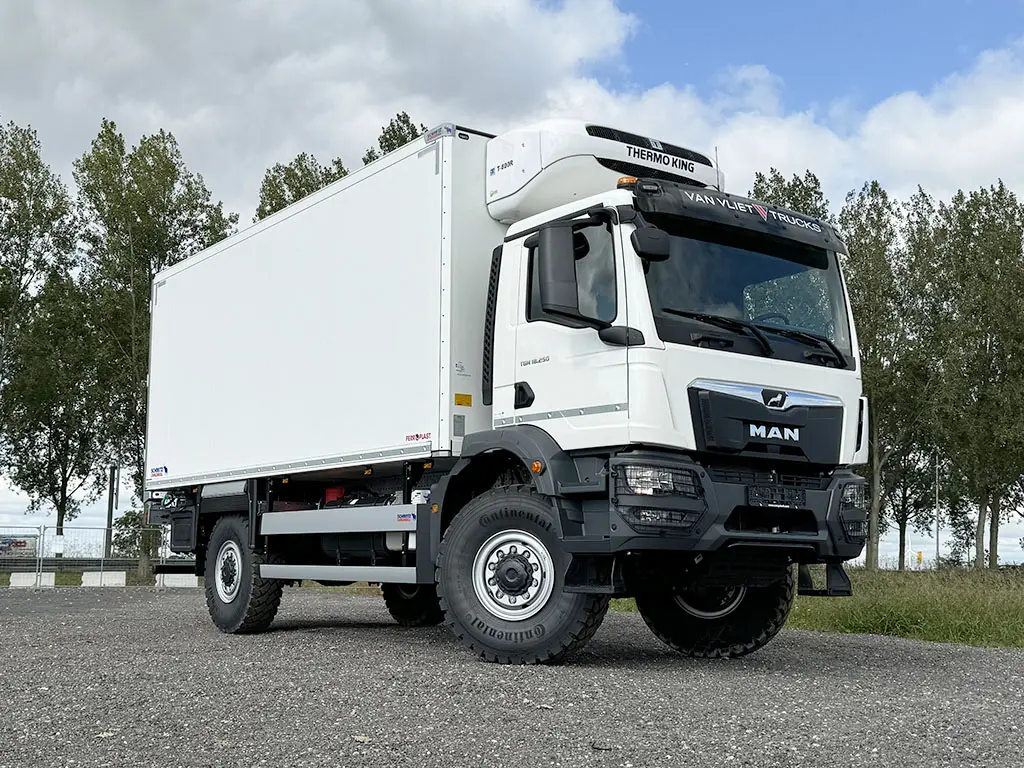 MAN TGM 18.250 BB CH 4x4 Refrigerated Box Truck 13