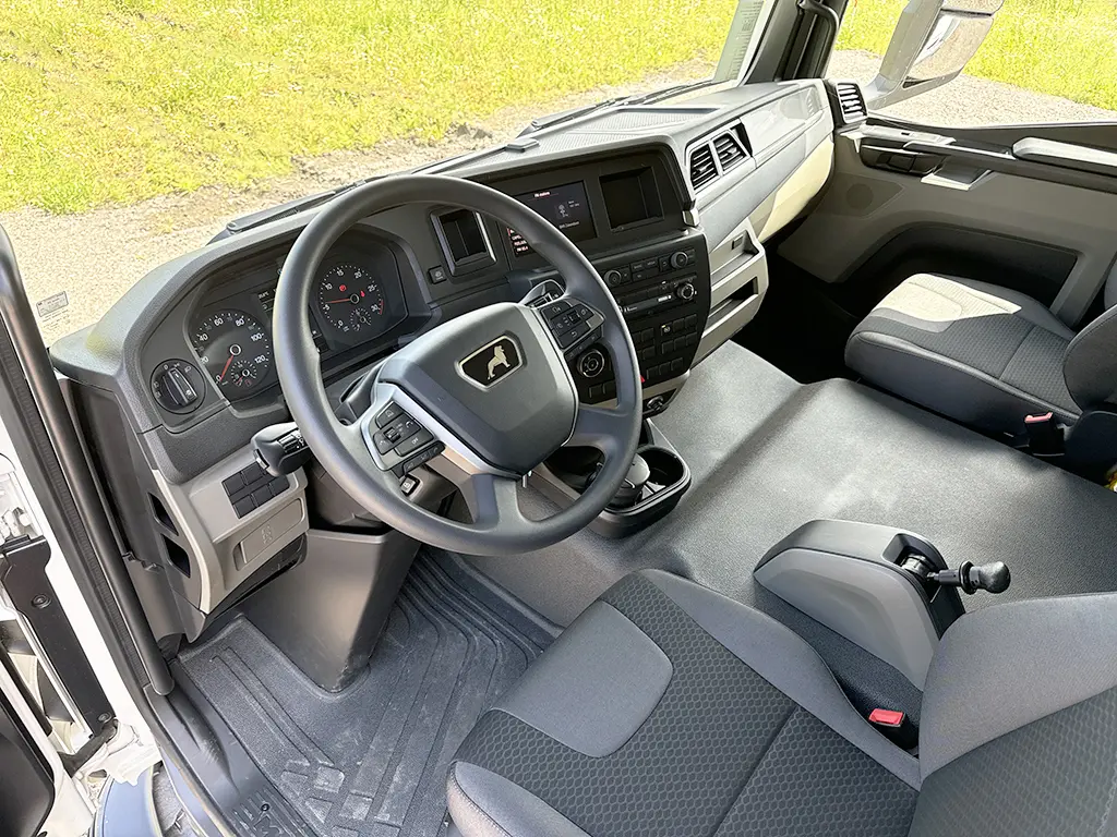MAN TGM 18.250 BB CH Camion atelier mobile 4x4