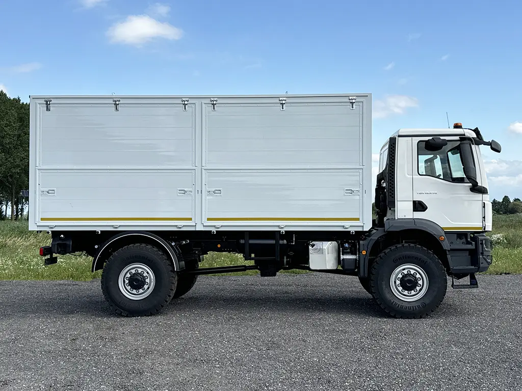 MAN TGM 18.250 BB CH Camion atelier mobile 4x4 6