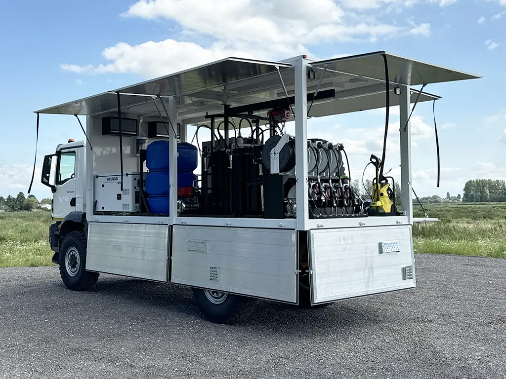 MAN TGM 18.250 BB CH Camion atelier mobile 4x4 11
