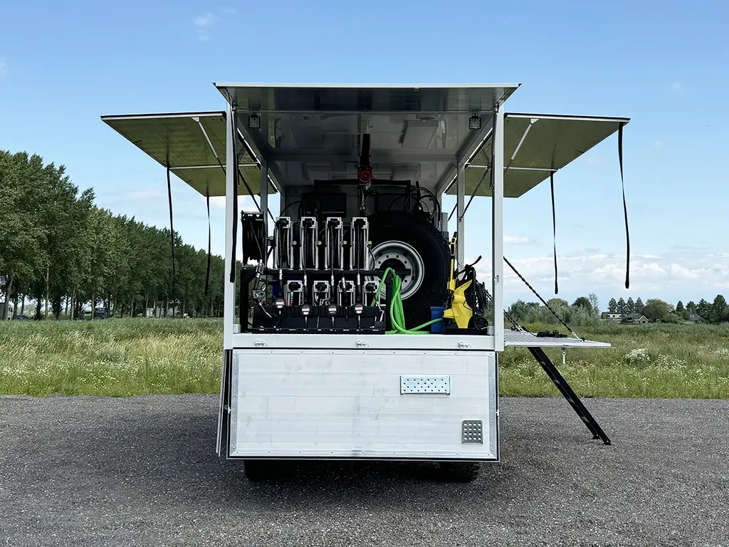 MAN TGM 18.250 BB CH Camion atelier mobile 4x4 12