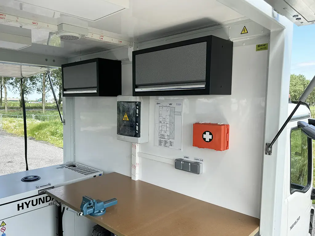 MAN TGM 18.250 BB CH 4x4 Service Truck 17