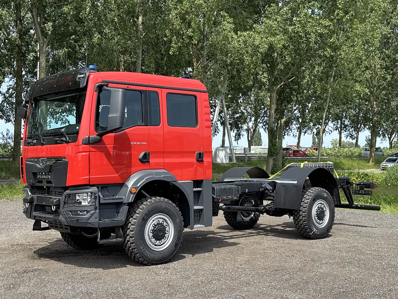 MAN TGM 18.290 BB CH Chassis Cabin 4x4 8