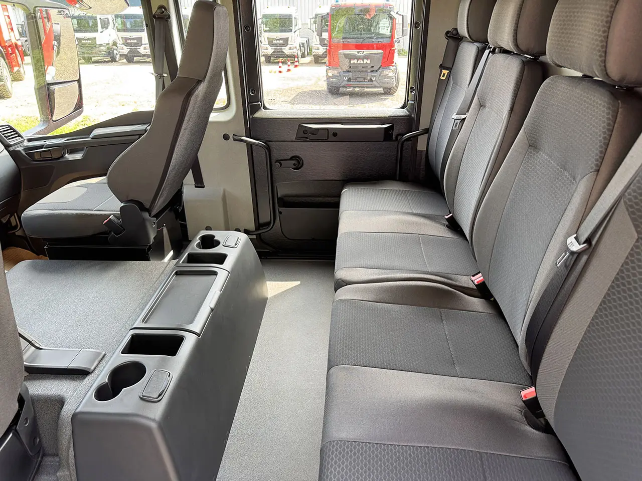 MAN TGM 18.290 BB CH Chassis Cabin 4x4 12