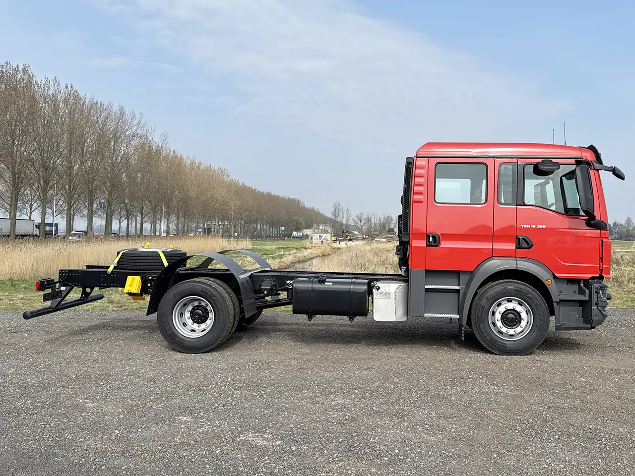 MAN TGM 18.320 BB CH 4x2 Chassis Cabin 6