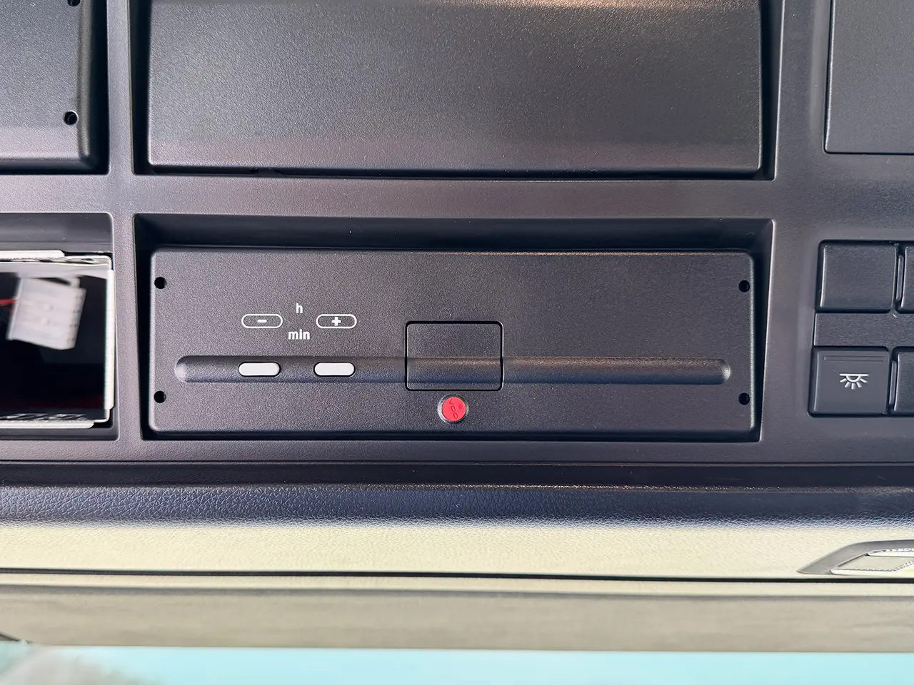 MAN TGM 18.320 BB CH 4x2 Chassis Cabin 13