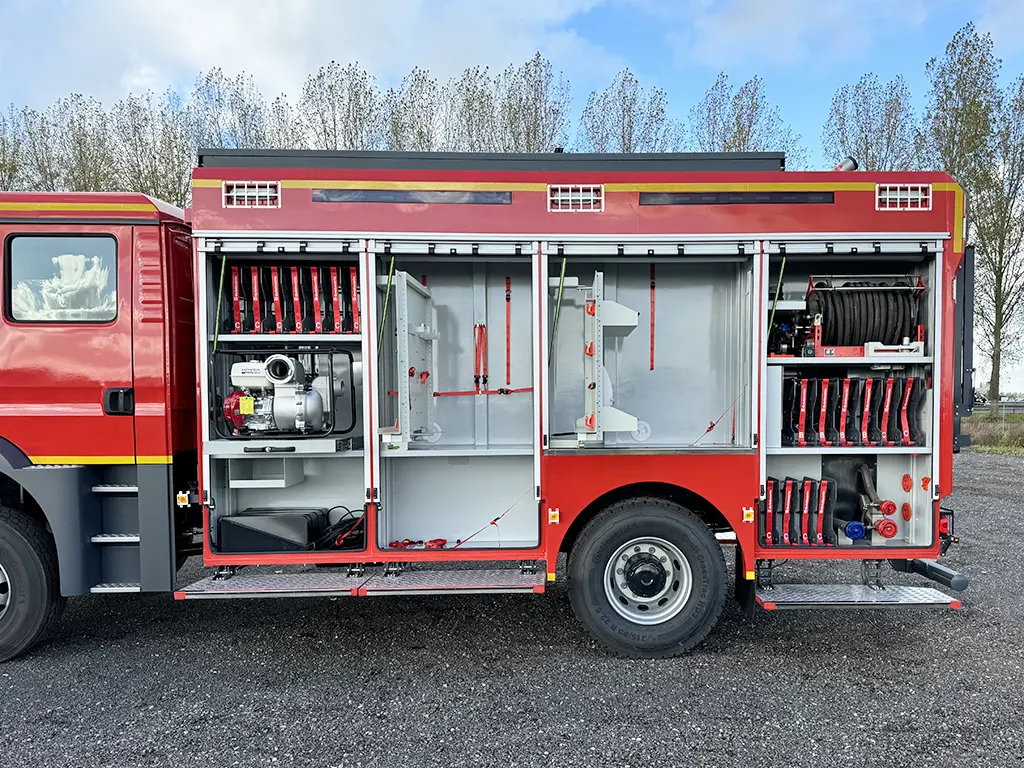 MAN TGM 18.320 BB CH Camion de pompiers 4x4 19