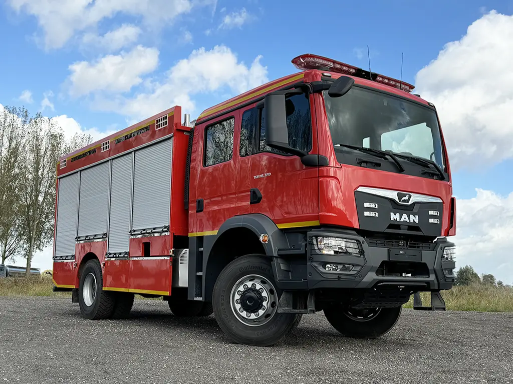MAN TGM 18.320 BB CH Camion de pompiers 4x4 31