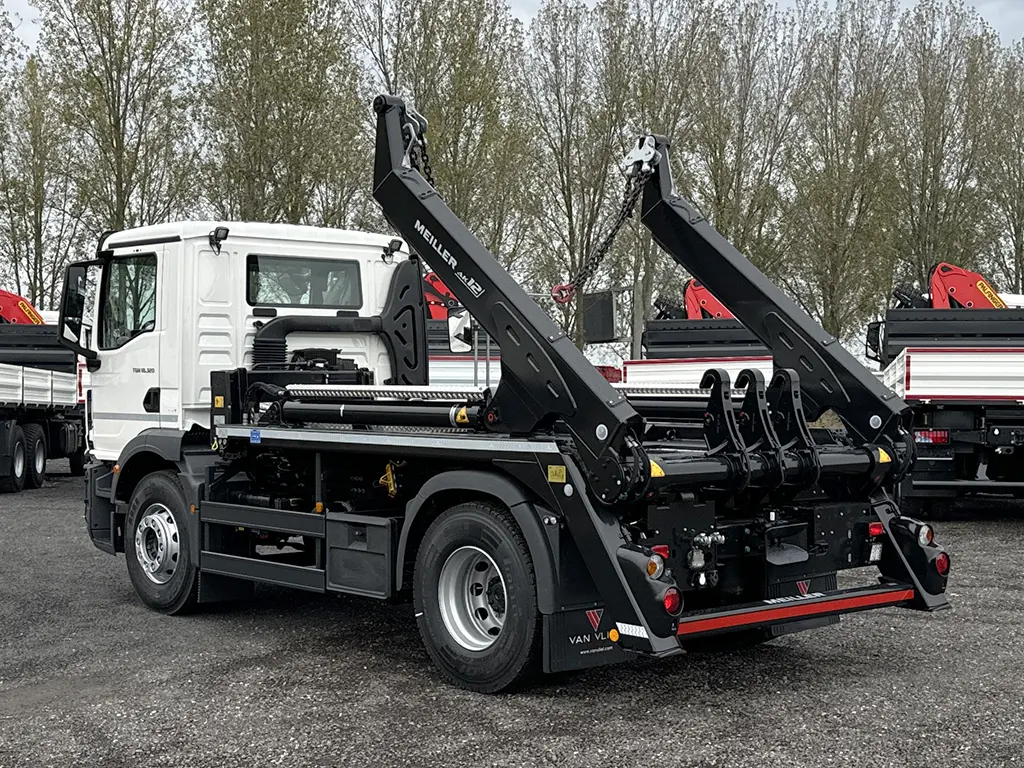 MAN TGM 18.320 BL CH 4x2 Container Skip Loader 3