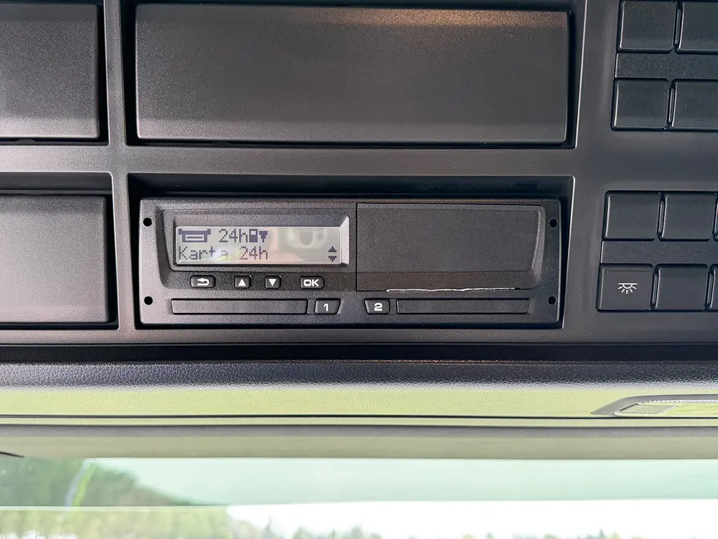 MAN TGS 22.440 BB SA 4x2 Tractor Head 13