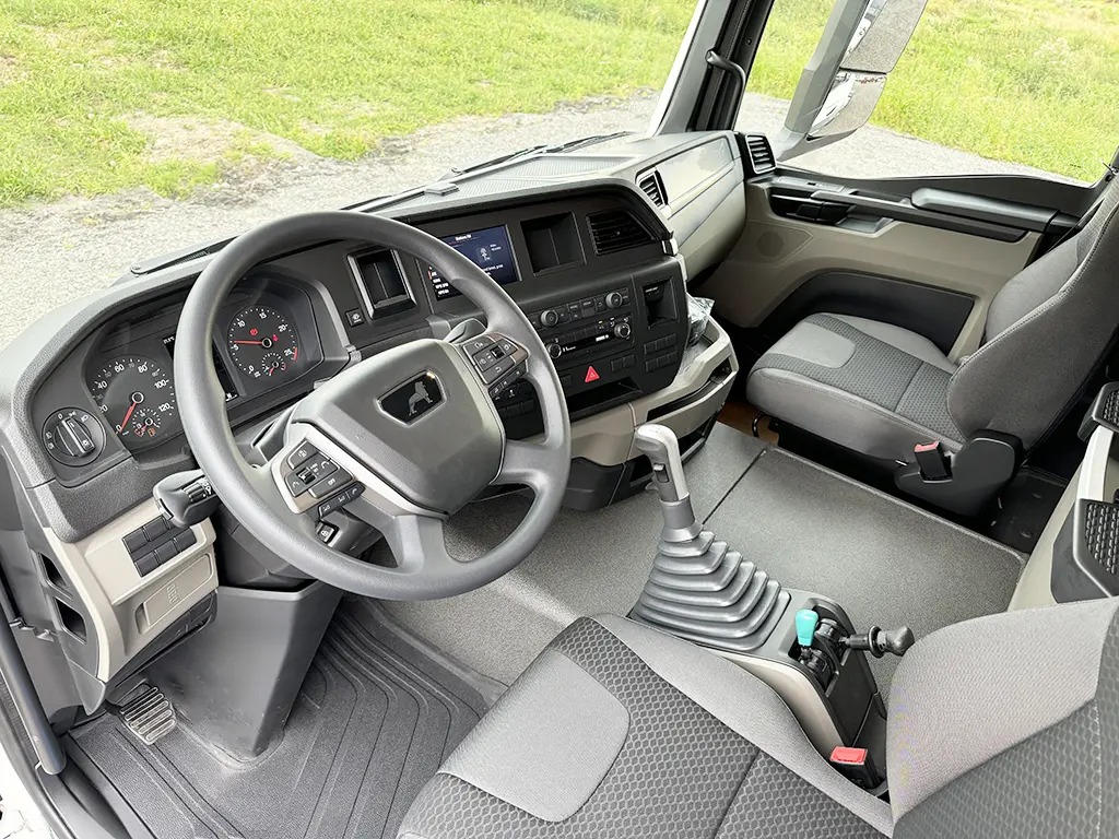 MAN TGS 22.440 BB SA 4x2 Tractor Head 3