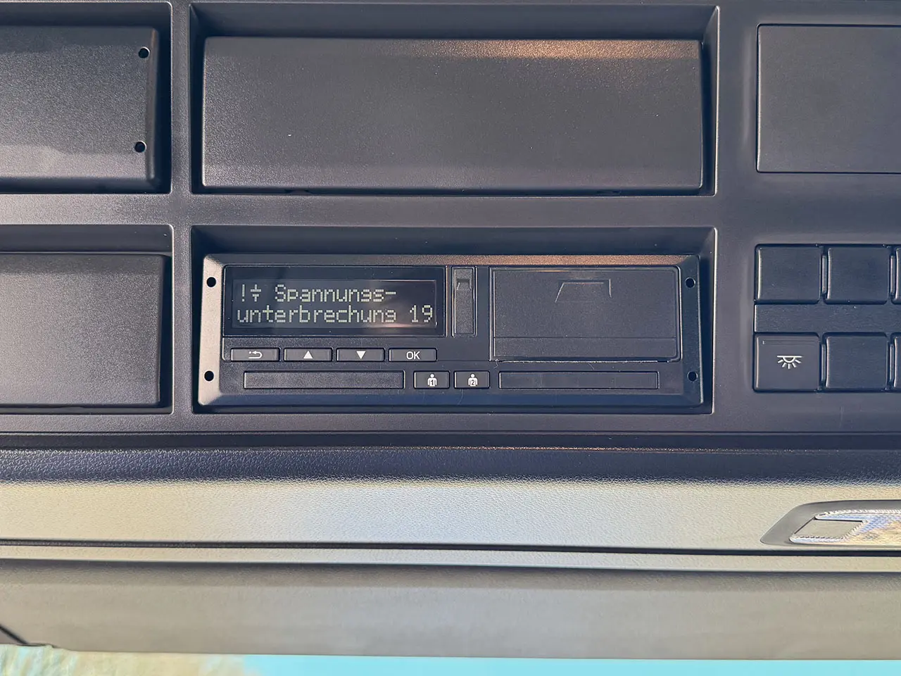 MAN TGS 22.440 BB SA Tractor Head 4x2 13