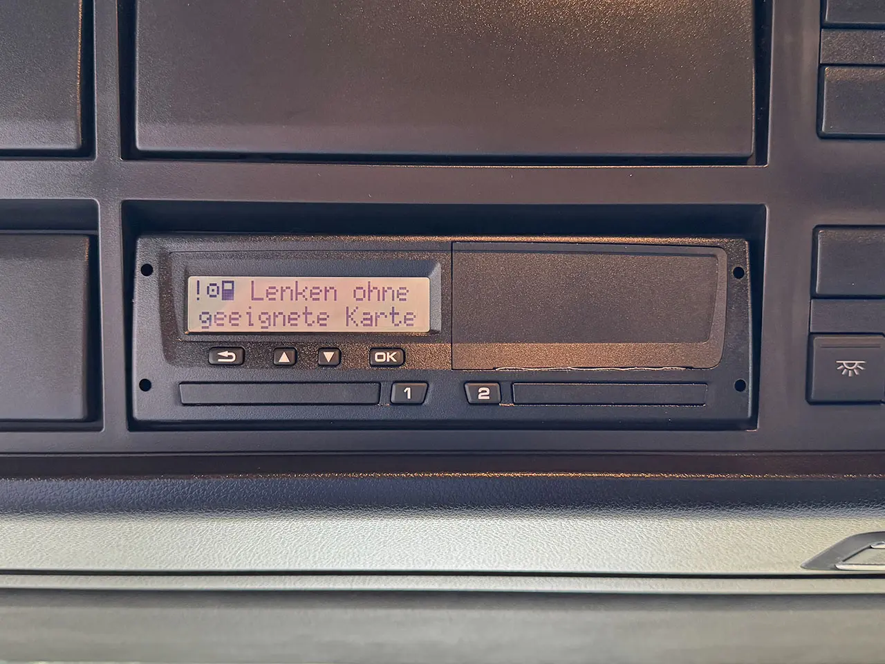 MAN TGS 22.440 BB SA 4x2 Tractor Head 13