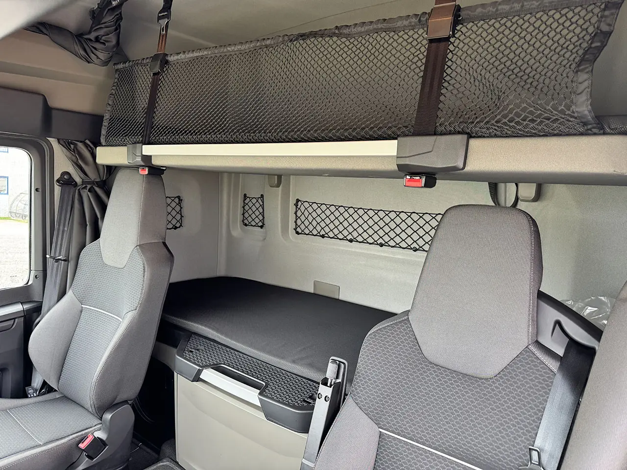 MAN TGS 22.440 BB SA 4x2 Tractor Head 11