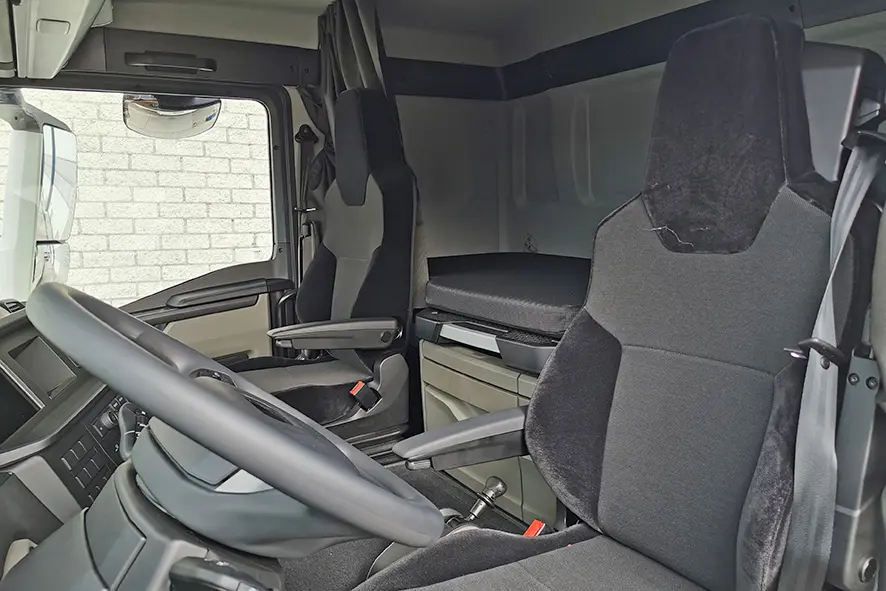 MAN TGS 22.440 BB SA ADR 4x2 Tractor Head 10