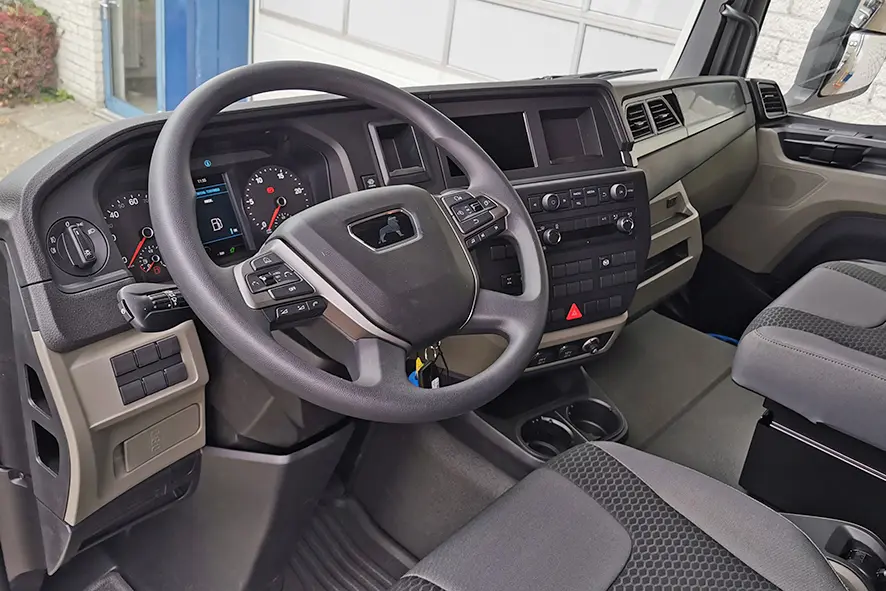 MAN TGS 26.320 BL CH 6x2 Chassis Cabin