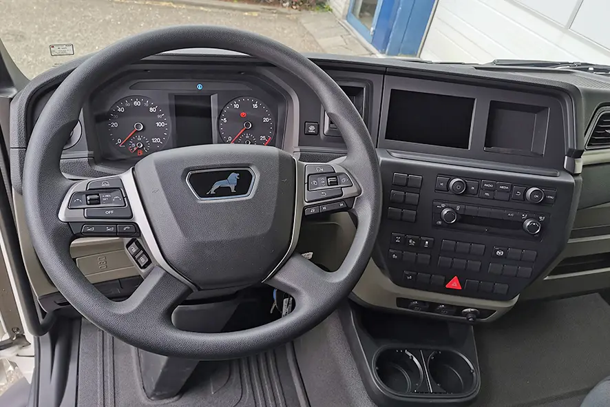 MAN TGS 26.320 BL CH 6x2 Chassis Cabin 9