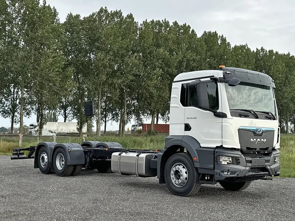 MAN TGS 26.320 BL CH 6x2 Chassis Cabin