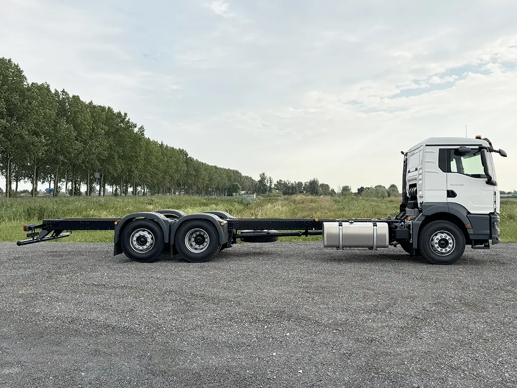 MAN TGS 26.320 BL CH 6x2 Chassis Cabin 6