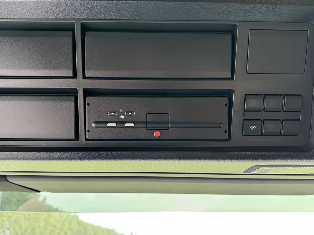 MAN TGS 26.320 BL CH 6x2 Chassis Cabin 12