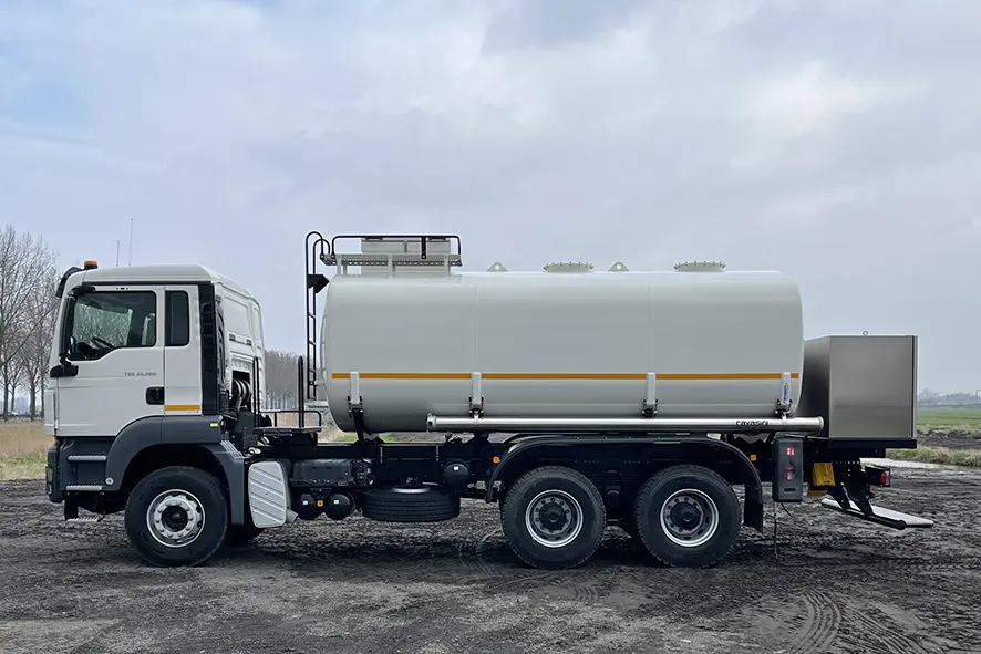 MAN TGS 33.360 BB-WW 6x4 Fuel Tank Truck 4