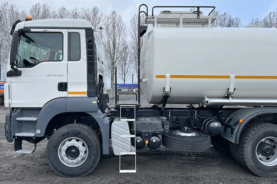 MAN TGS 33.360 BB-WW Fuel Tank Truck 6x4 12