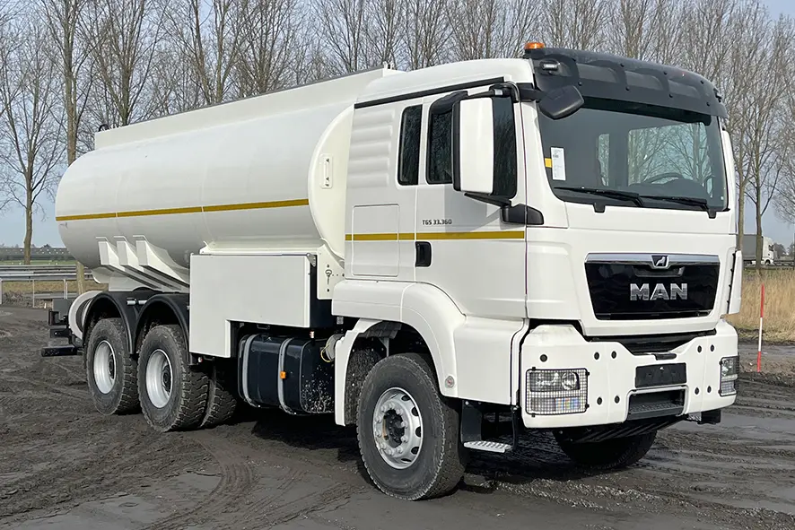 MAN TGS 33.360 BB-WW 6x4 Fuel Tank Truck 1