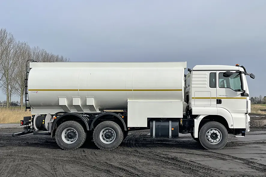 MAN TGS 33.360 BB-WW 6x4 Fuel Tank Truck 6
