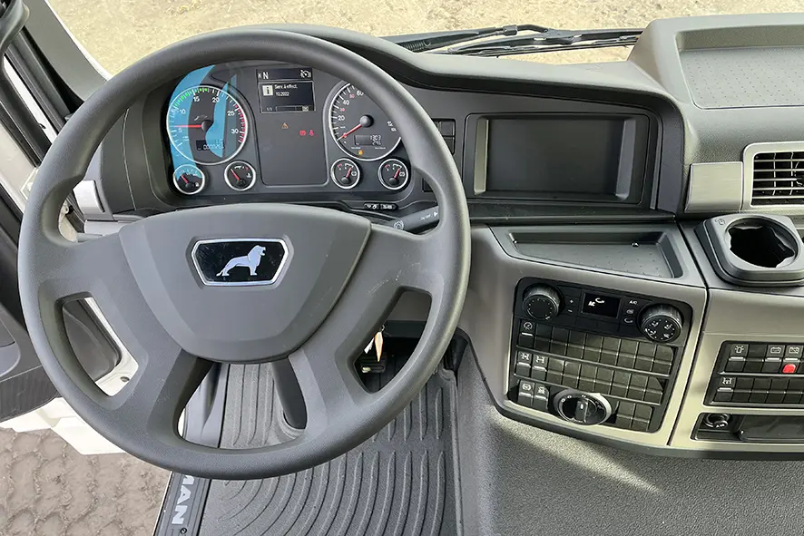 MAN TGS 33.360 BB-WW 6x4 Fuel Tank Truck 8