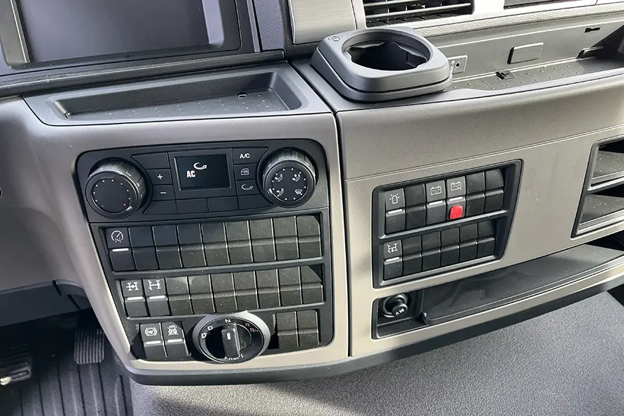 MAN TGS 33.360 BB-WW 6x4 Fuel Tank Truck 10