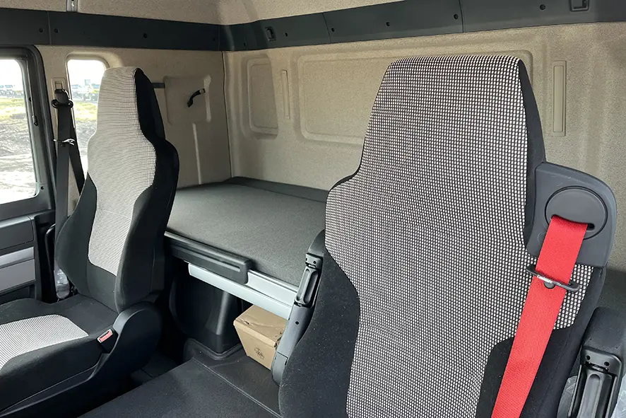 MAN TGS 33.360 BB-WW Camion citerne à carburant 6x4 11
