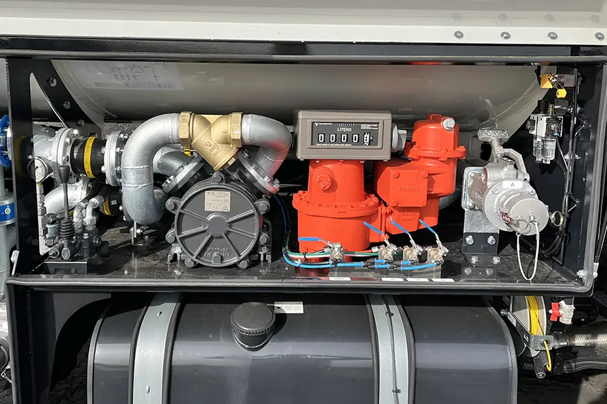 MAN TGS 33.360 BB-WW Camion citerne à carburant 6x4 15