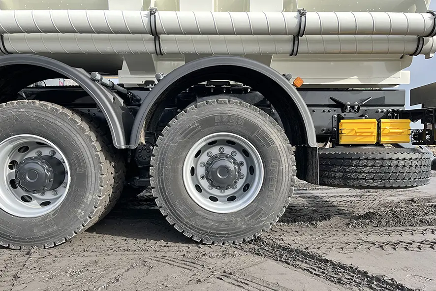 MAN TGS 33.360 BB-WW Camion citerne à carburant 6x4 17