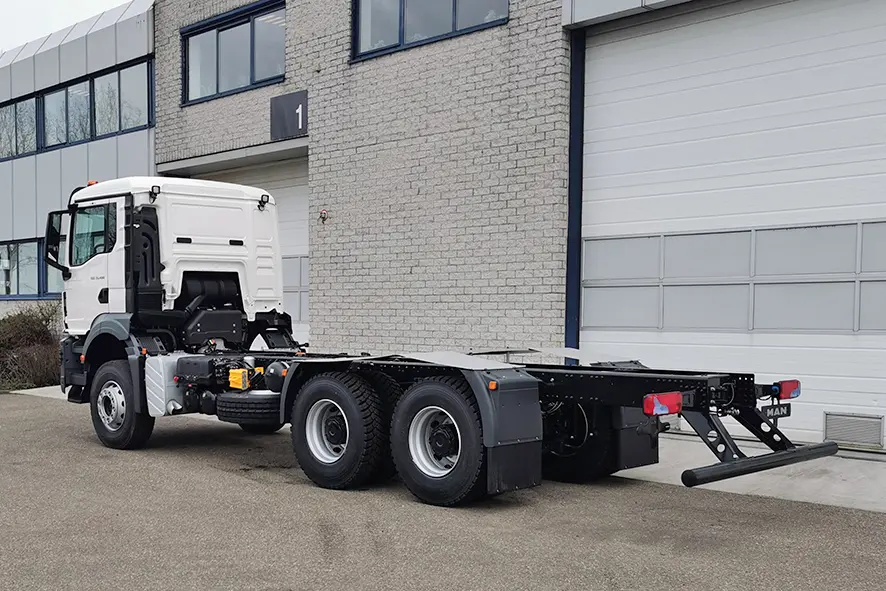MAN TGS 33.400 BB CH 6x4 Chassis Cabin 2