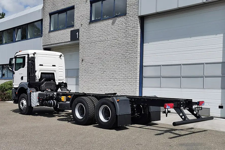 MAN TGS 33.400 BB CH 6x4 Chassis Cabin 2