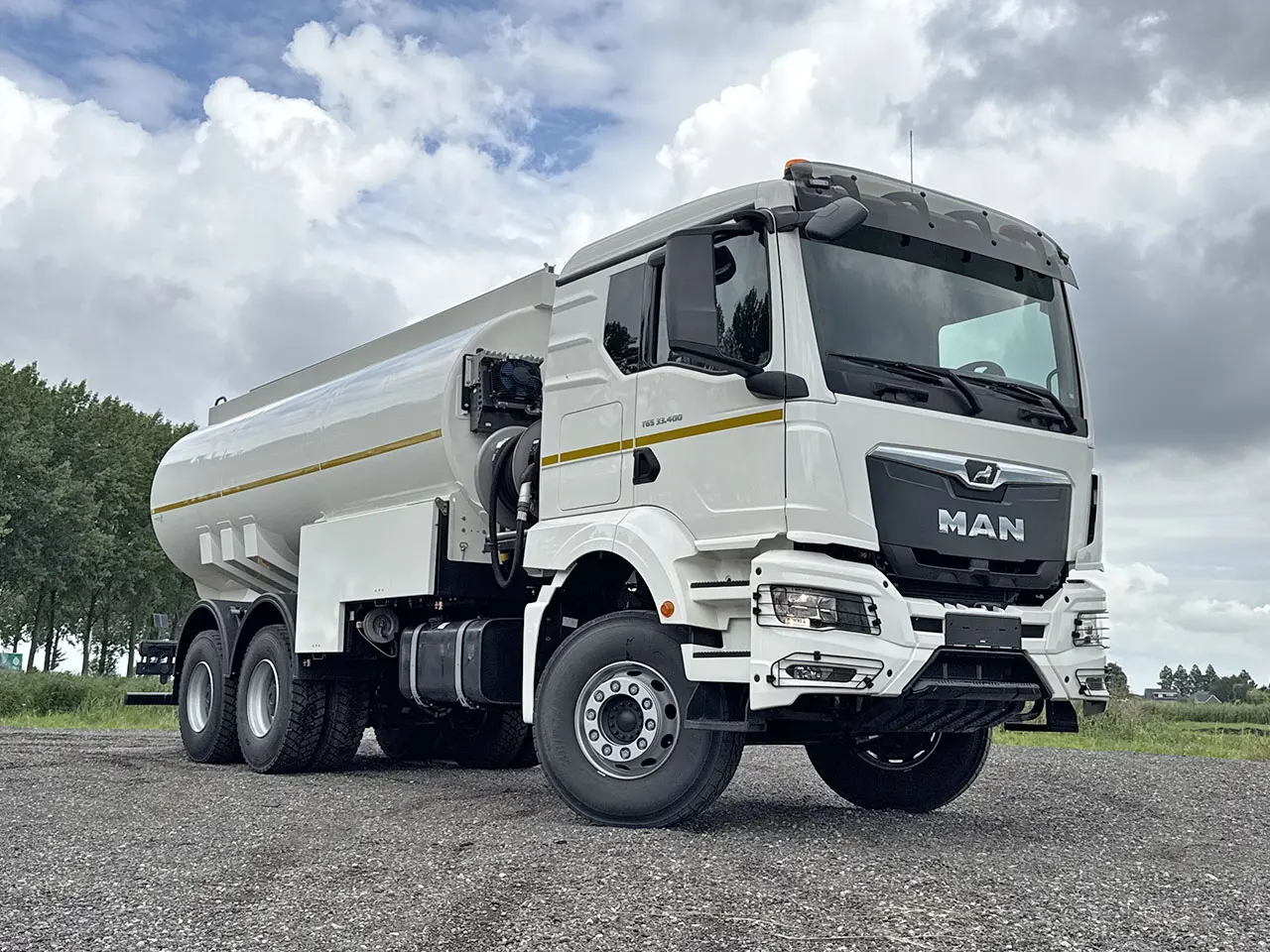 MAN TGS 33.400 BB CH Fuel Tank Truck 6x4 4
