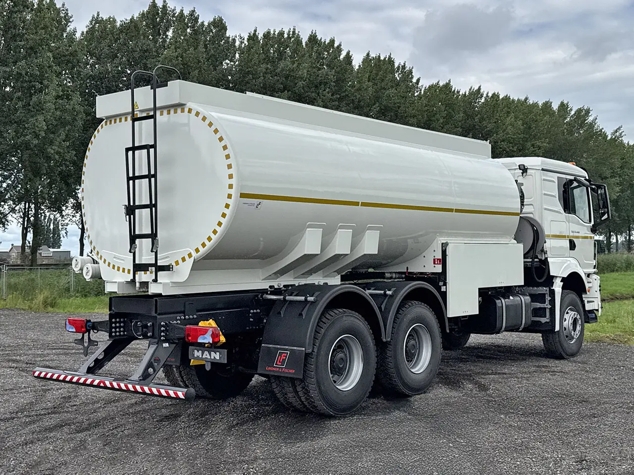 MAN TGS 33.400 BB CH Fuel Tank Truck 6x4 6