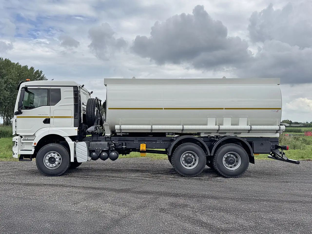 MAN TGS 33.400 BB CH Fuel Tank Truck 6x4 7