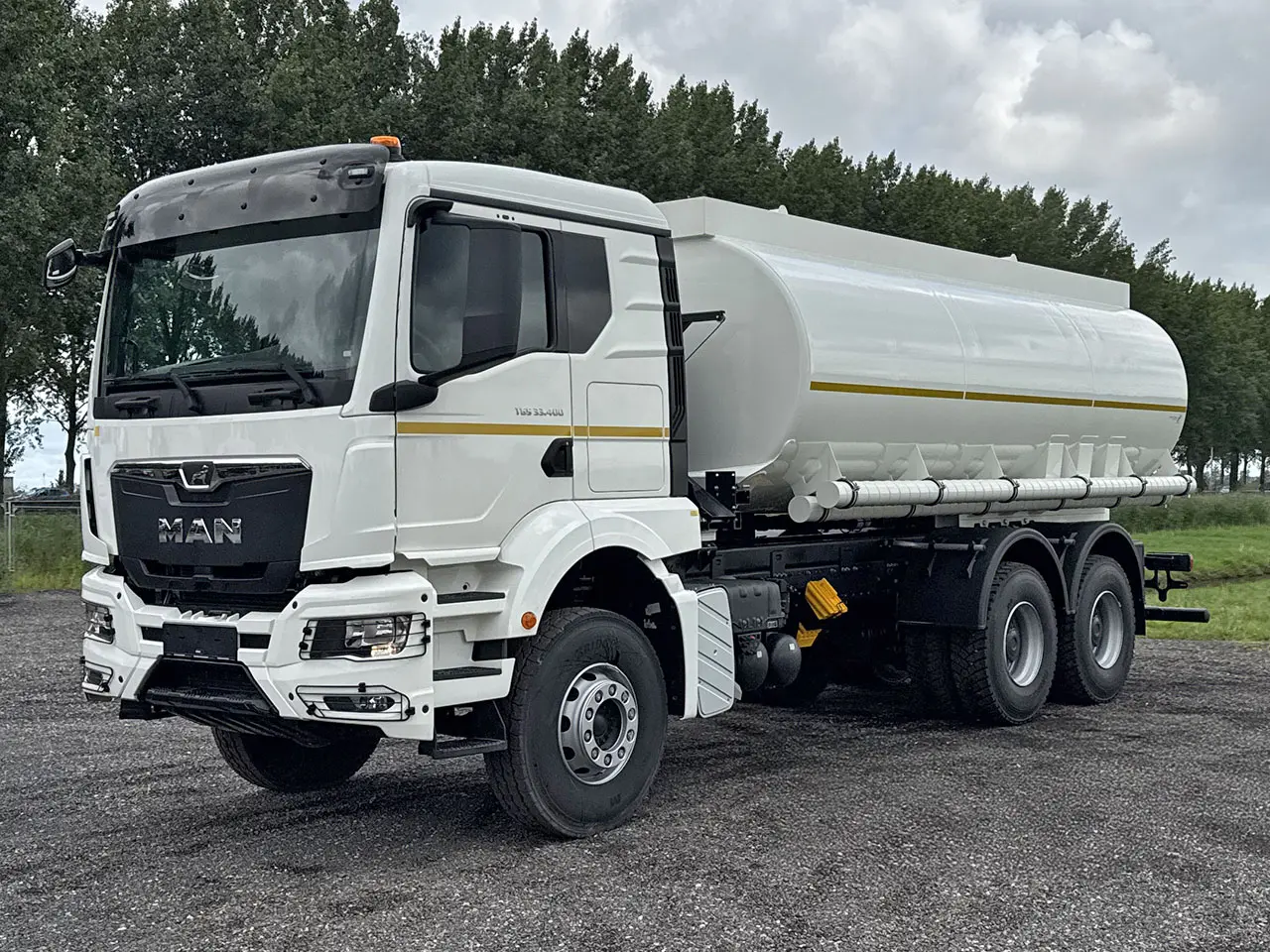 MAN TGS 33.400 BB CH Fuel Tank Truck 6x4 8