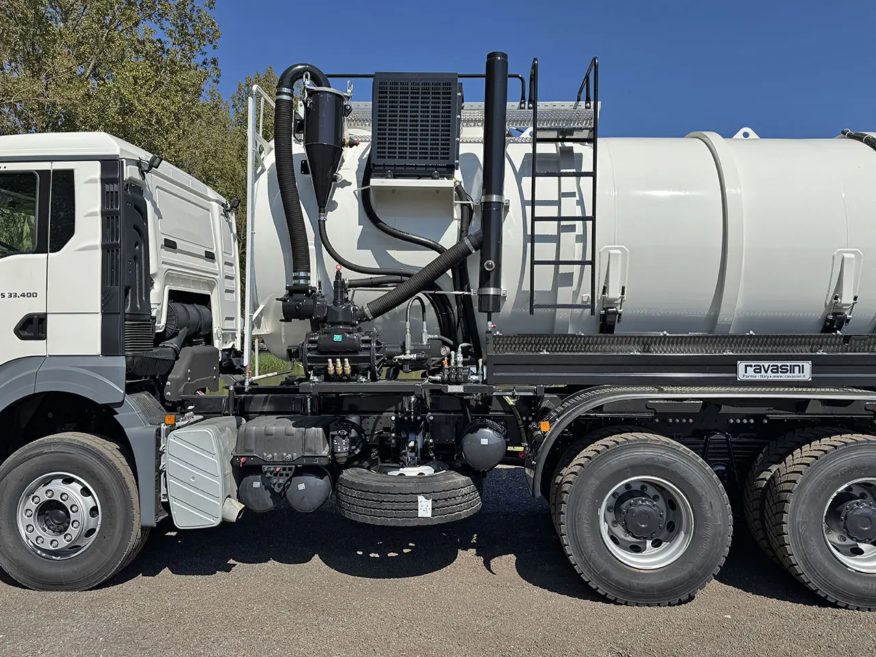 MAN TGS 33.400 BB CH Sewage Tank Truck 6x4 11