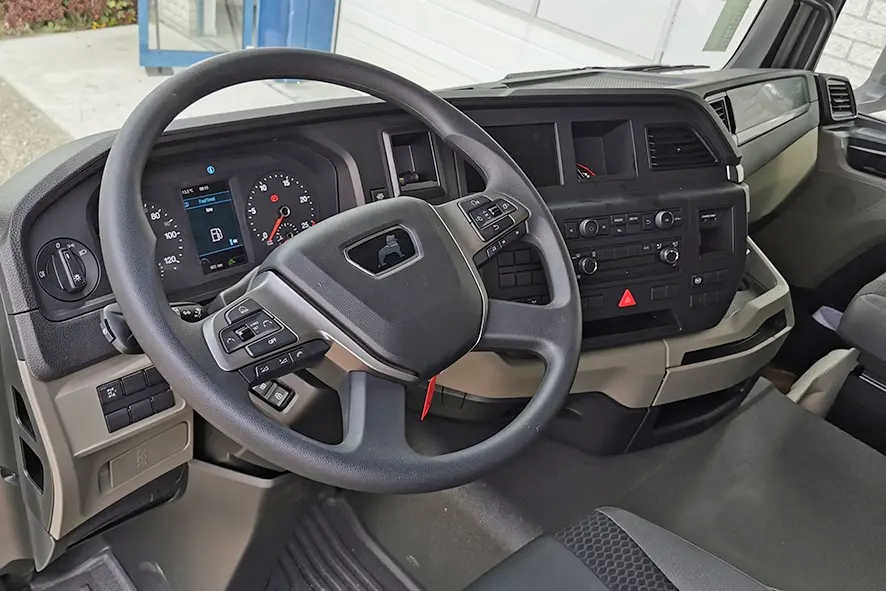 MAN TGS 33.400 BB CH 6x4 Tipper Truck 3