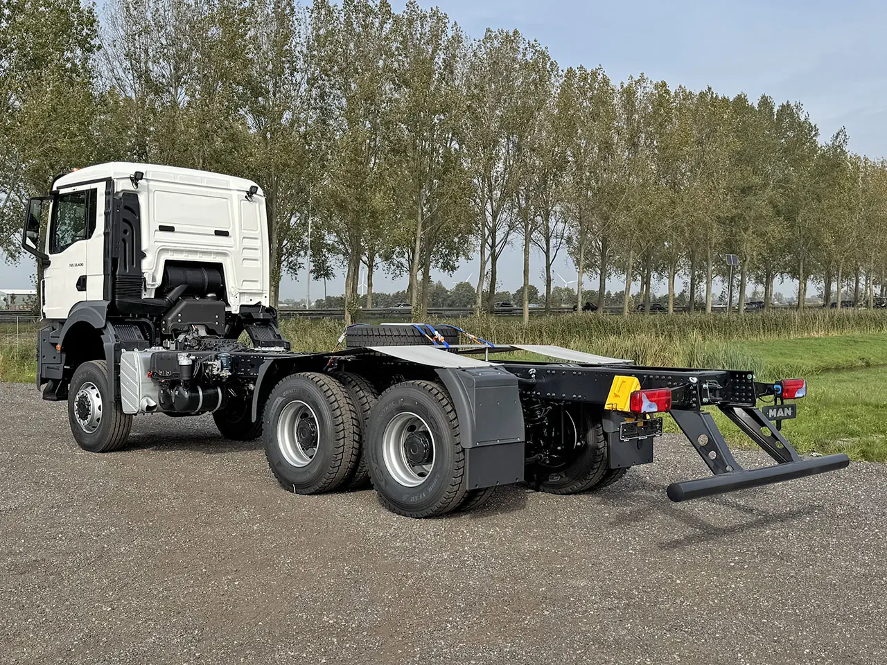 MAN TGS 33.400 BB CH Chassis Cabin 6x6 2