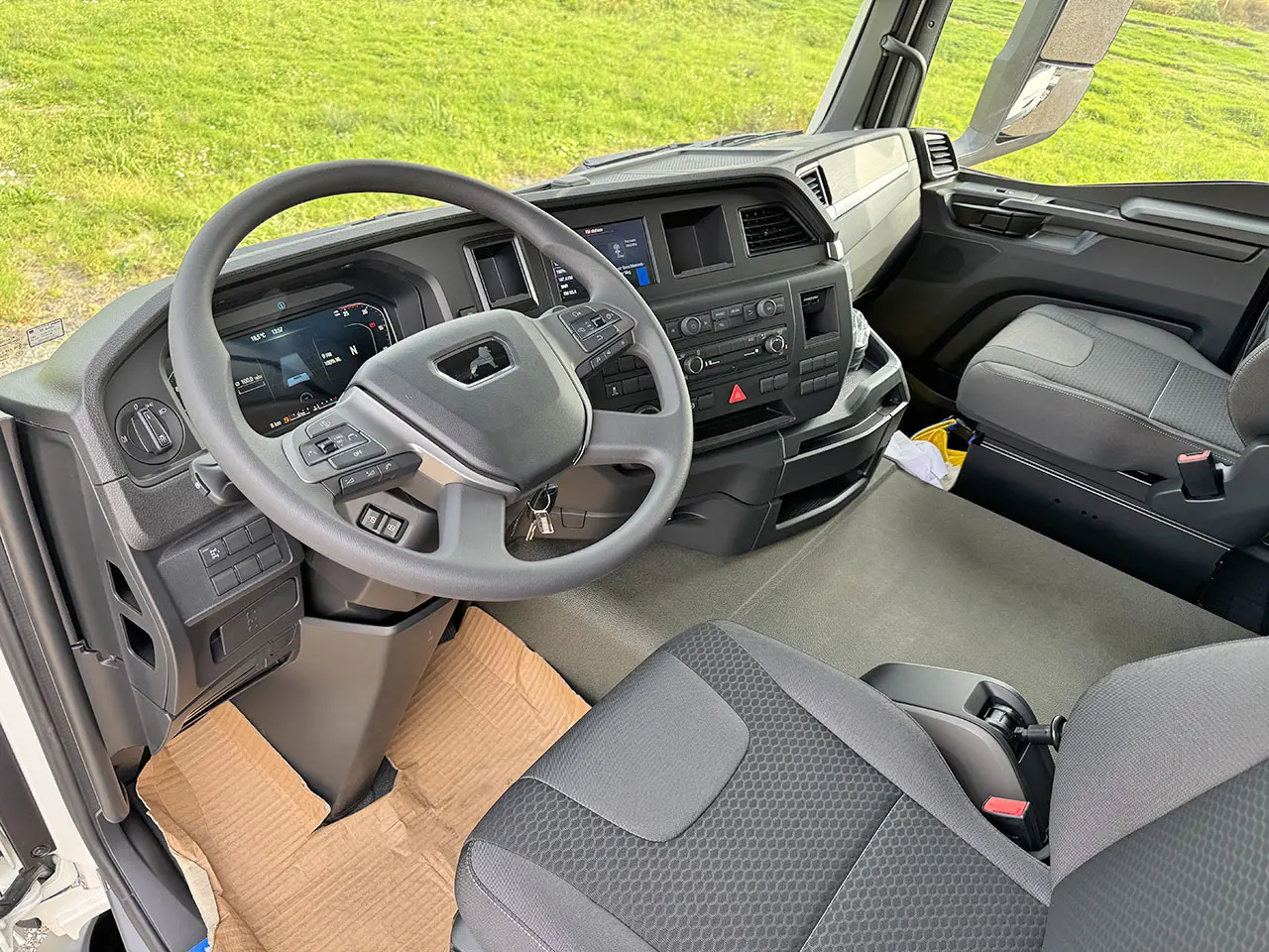 MAN TGS 33.400 BB CH 6x6 Chassis Cabin 3