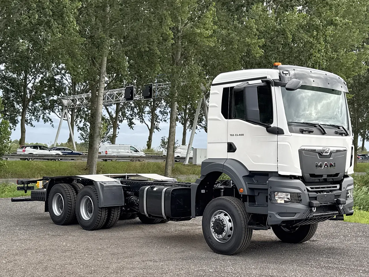 MAN TGS 33.400 BB CH Chassis Cabin 6x6