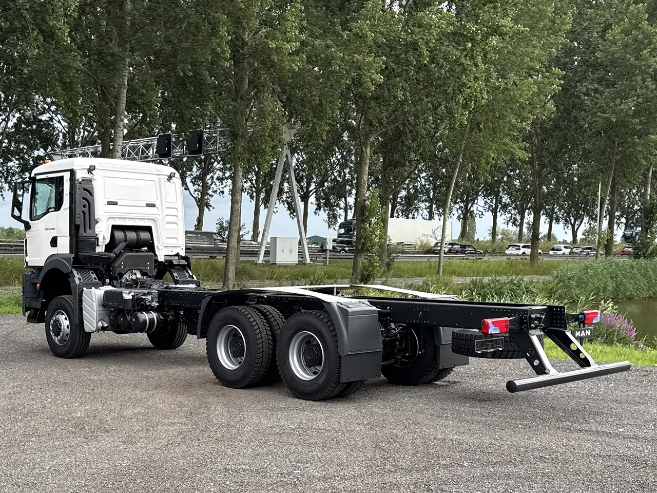 MAN TGS 33.400 BB CH Chassis Cabin 6x6