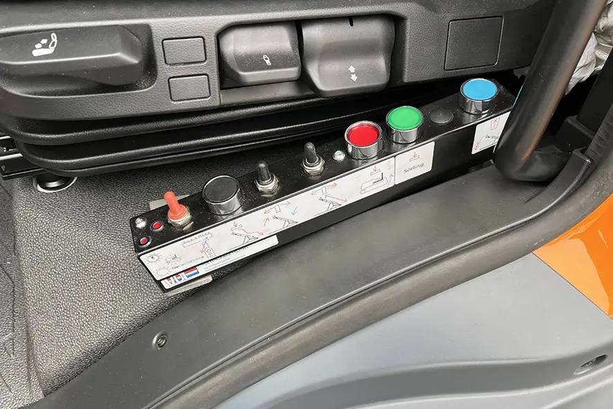 MAN TGS 33.400 BB CH 6x6 Container Truck 11