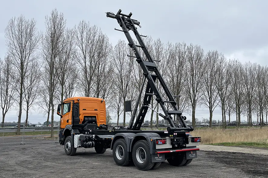 MAN TGS 33.400 BB CH Container Truck 6x6 15