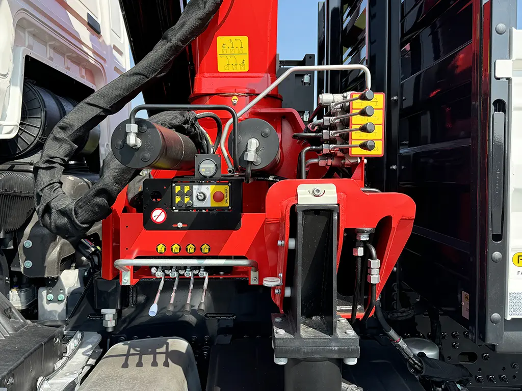 MAN TGS 33.400 BB CH 6x6 Crane Truck 16